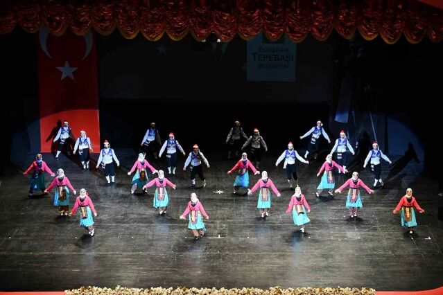Tepebaşı'nda Halk Dansları Topluluğu ile 19 Mayıs coşkusu
