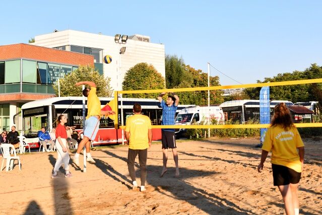 Tepebaşı'nda plaj voleybolu heyecanı başladı