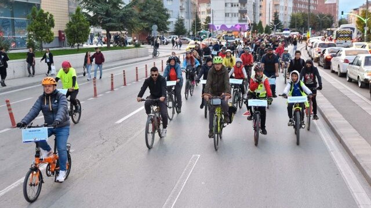 Tepebaşı'nda hareket için pedalları çevirdiler