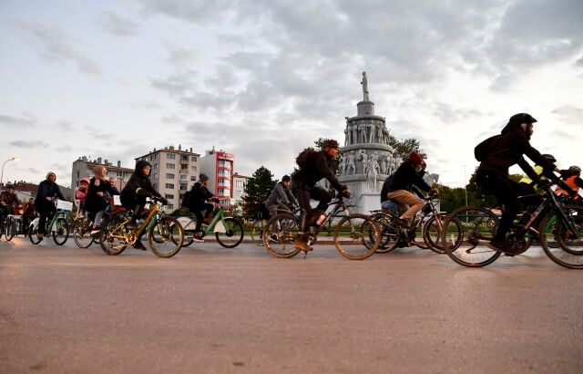 Tepebaşı'nda hareket için pedalları çevirdiler