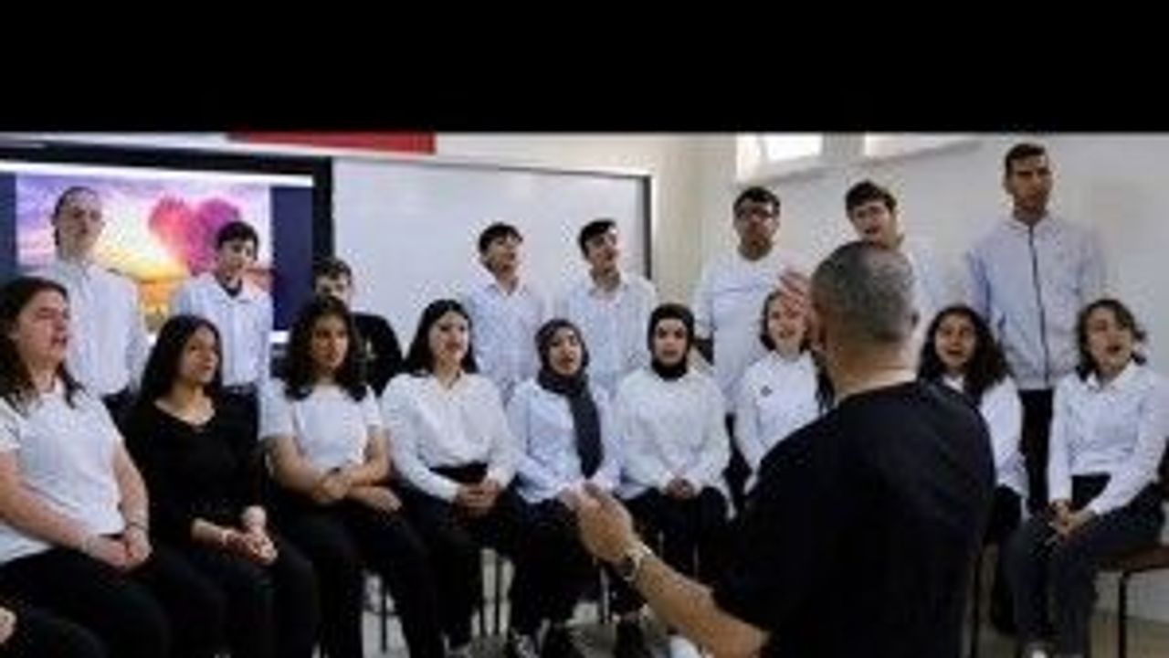 Eskişehir'in özel sesleri sahnede müzikle buluştu