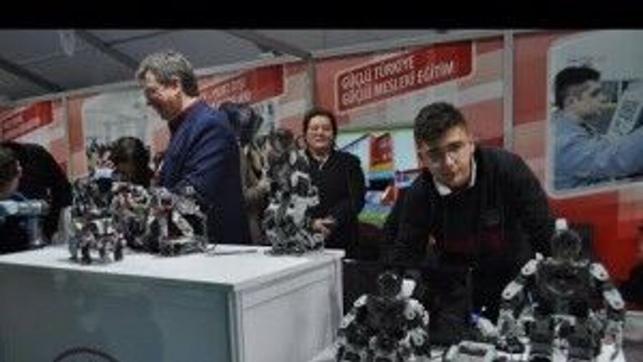 Eskişehir'in Teknofest gençliği robot üretiyor