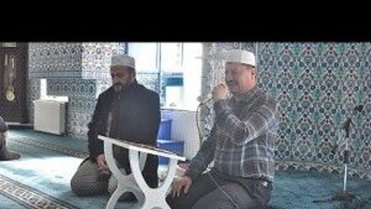Eskişehir'de imam güzel sesiyle mahalleliyi namaza teşvik ediyor
