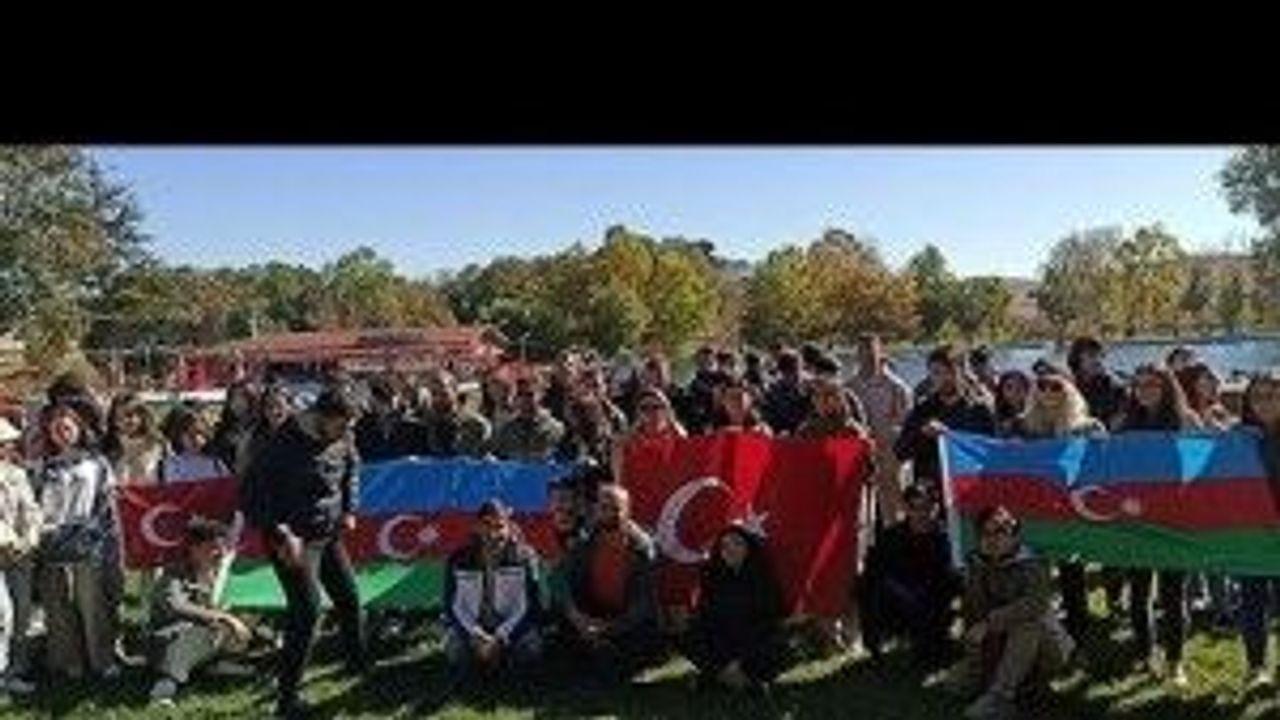 Azerbaycanlı öğrenciler Çifteler'i keşfetti