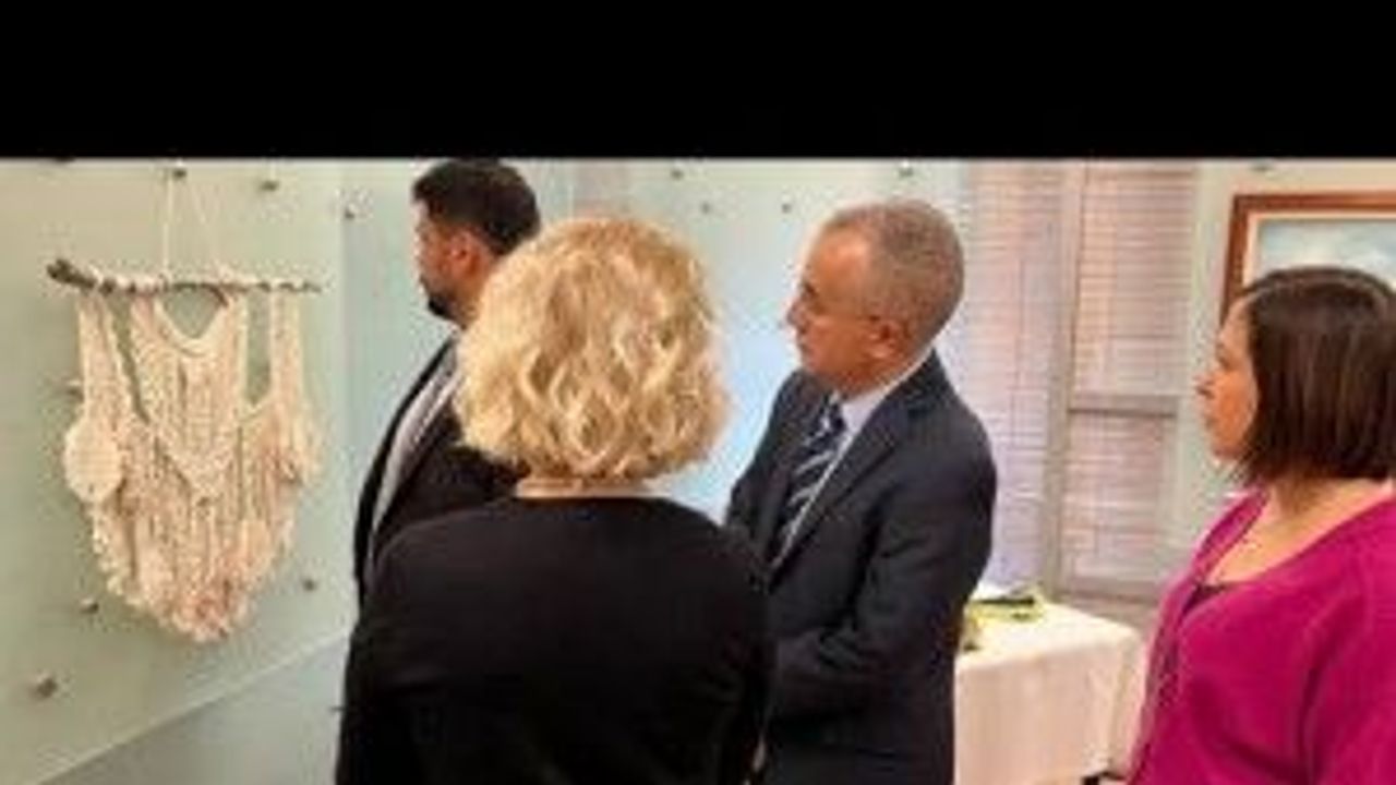 ESOGÜ'de ilginç sergi... Hastalardan gelen hediyeler sergilendi