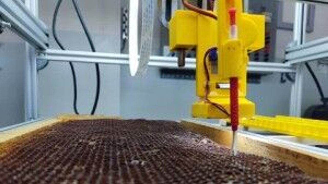 Eskişehirli öğrencilerin geliştirdiği cihaz arıcılık sektörüne umut olacak