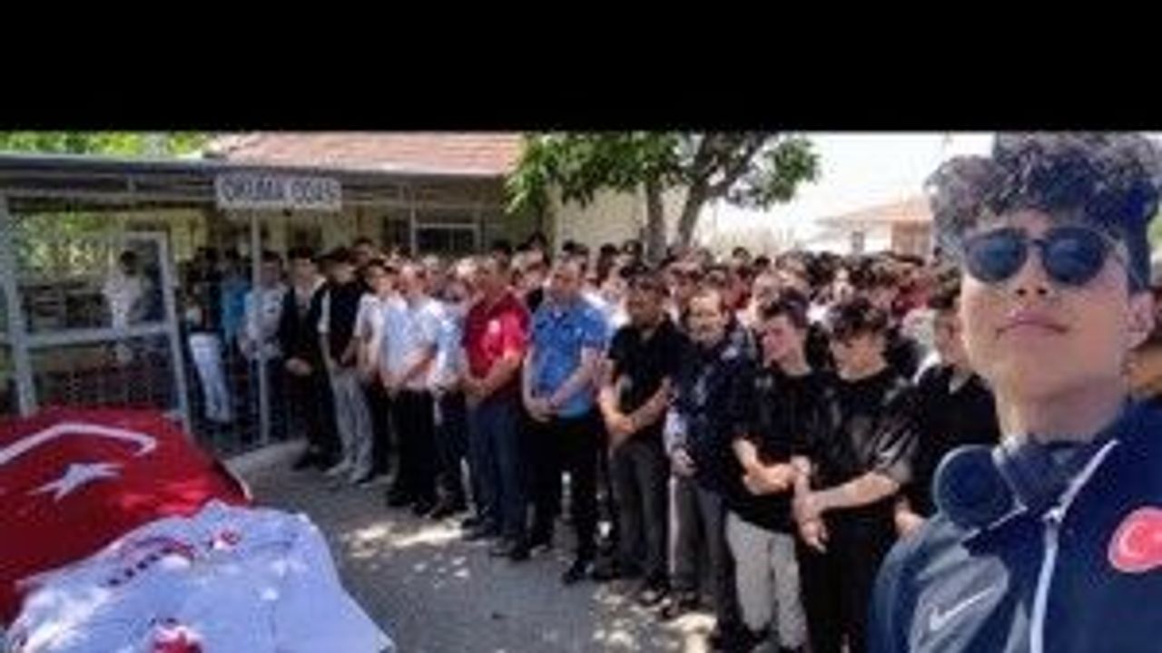 Eskişehirli milli sporcu gözyaşlarıyla uğurlandı... Taha Görkem Sarı'ya yürek yakan veda