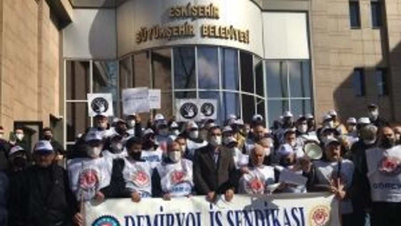 Eskişehir'de ESTRAM işçilerinden eylem