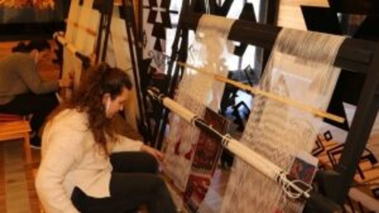 Türkiye'de ilk ve tek: Sivrihisar Uygulamalı Kilim Müzesi