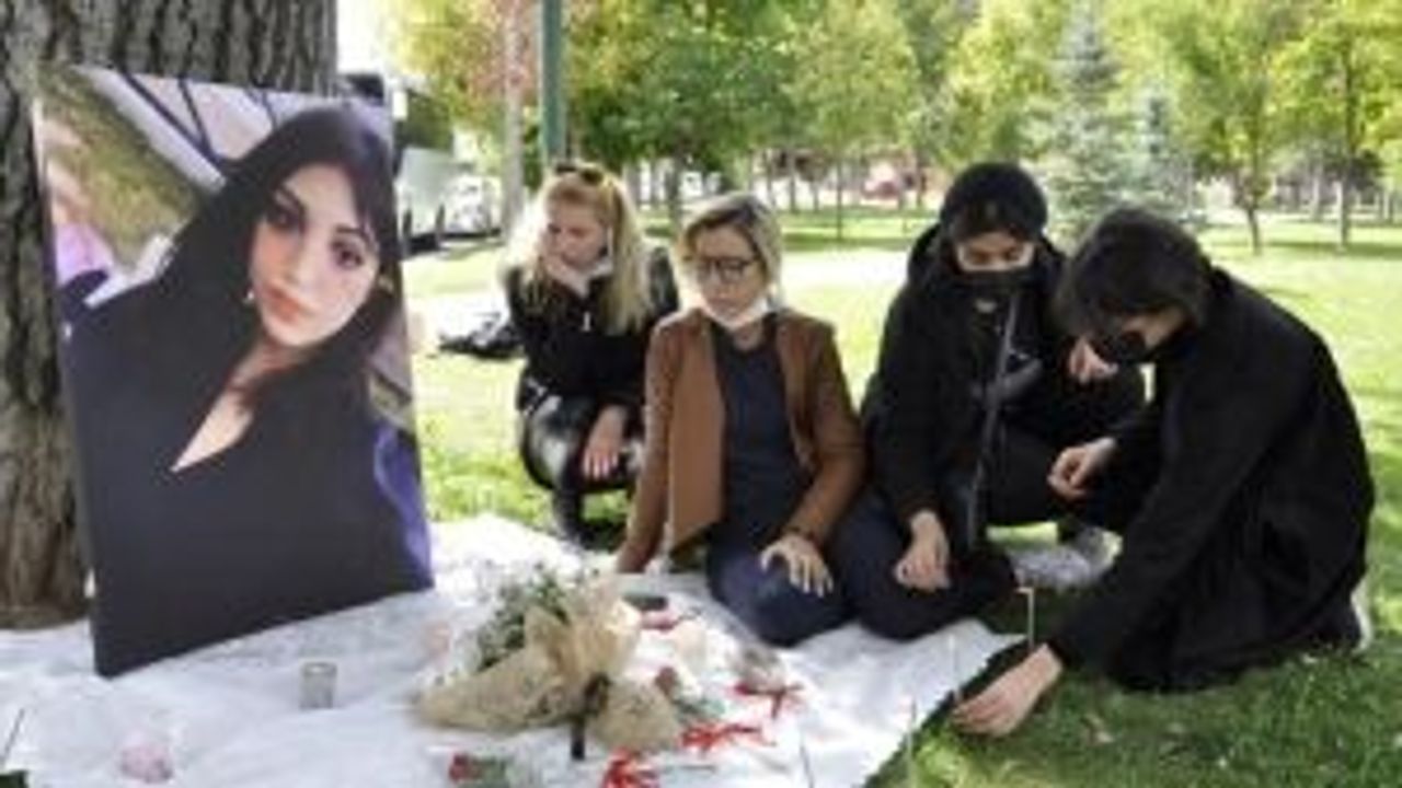 Eskişehir'de Sally için anma töreni