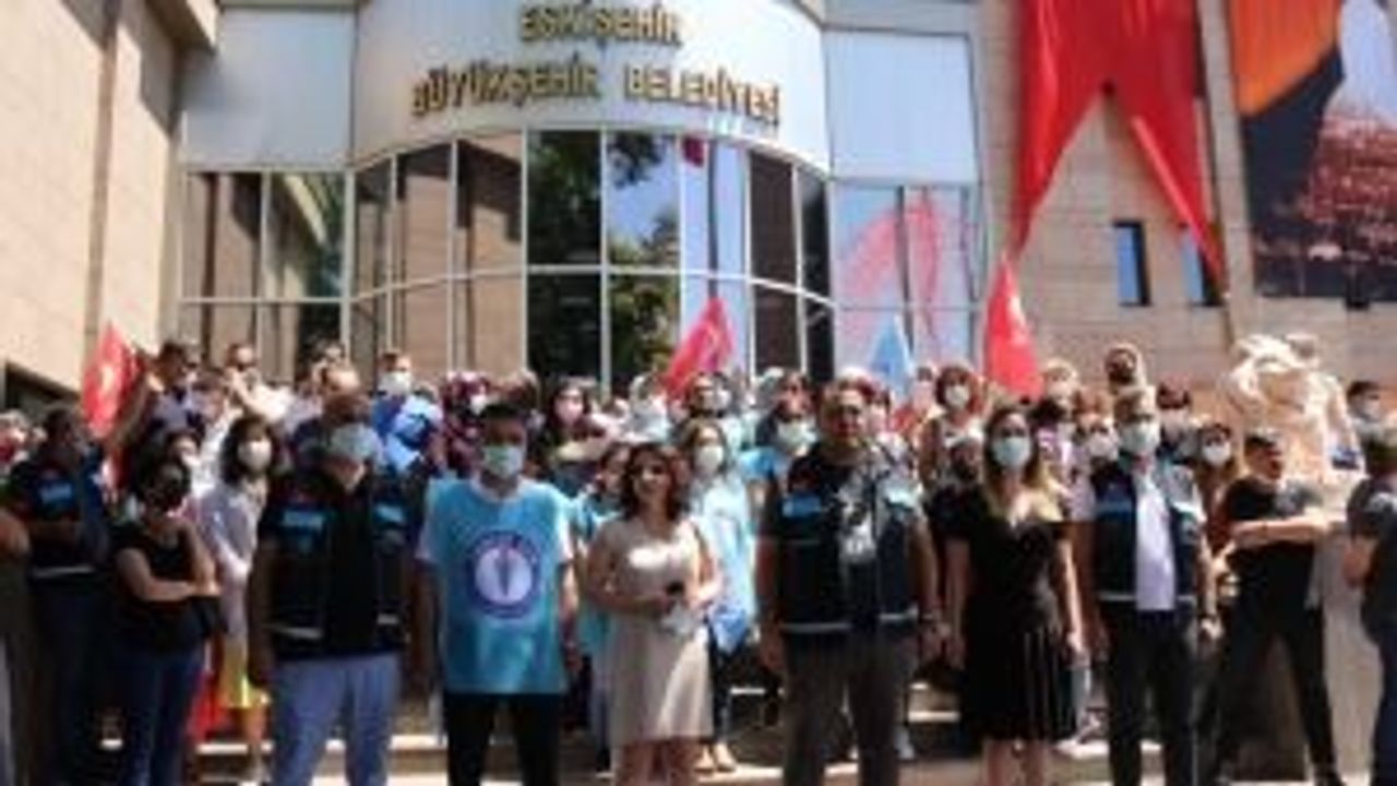 Sağlık çalışanlarından Büyükerşen'e tepki!