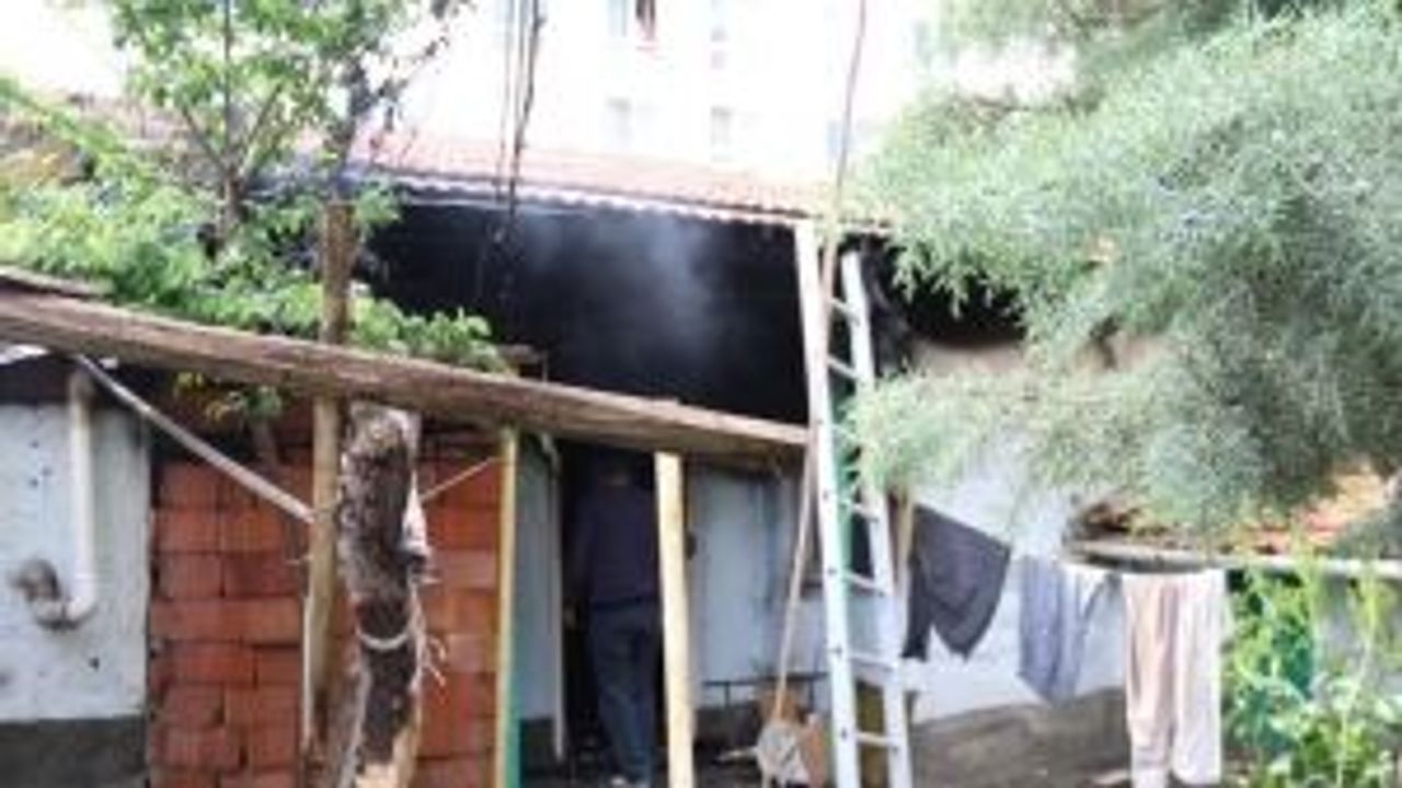 Alevlerin içinden akrabası kurtardı