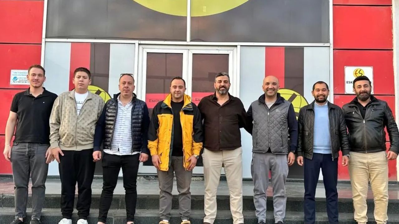 Eskişehirspor’a "Kayra Otomotiv"den Şampiyonluk Desteği