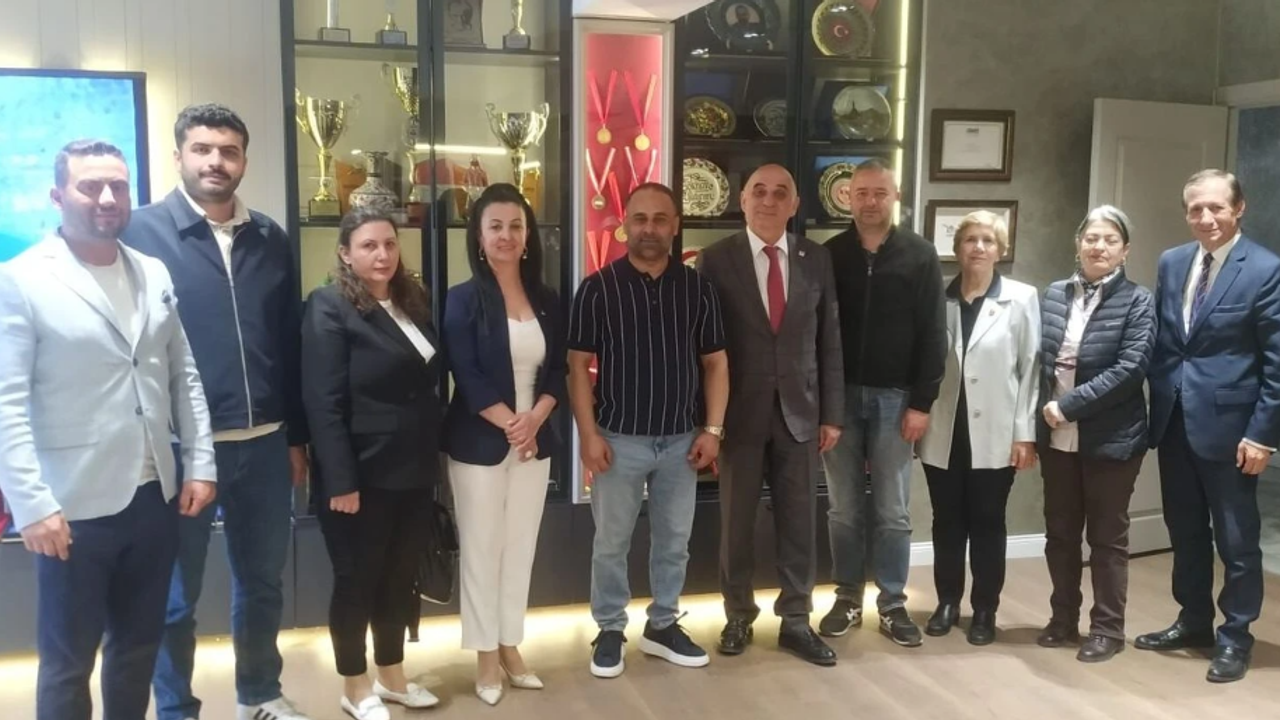 CHP Odunpazarı’ndan Medya 26 Grup’a ziyaret