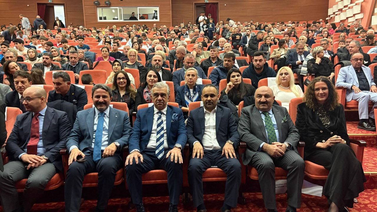 Sporun Enleri Ödülleri Eskişehir’de Düzenlenen Törende Verildi