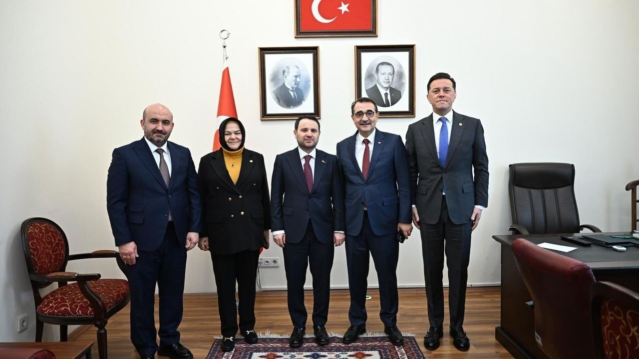 AK Parti Eskişehir Heyetinden Bakan Gürlek’e Nezaket Ziyareti