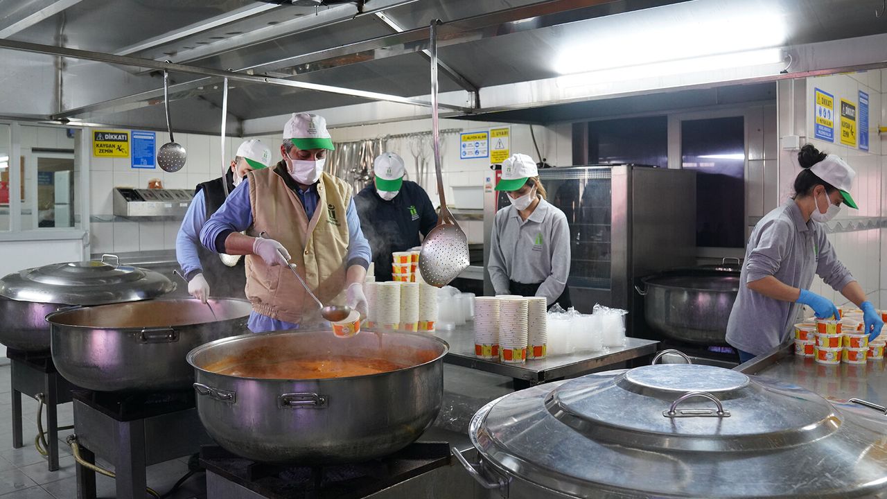 Ramazan sofralarına sıcak yemek desteği
