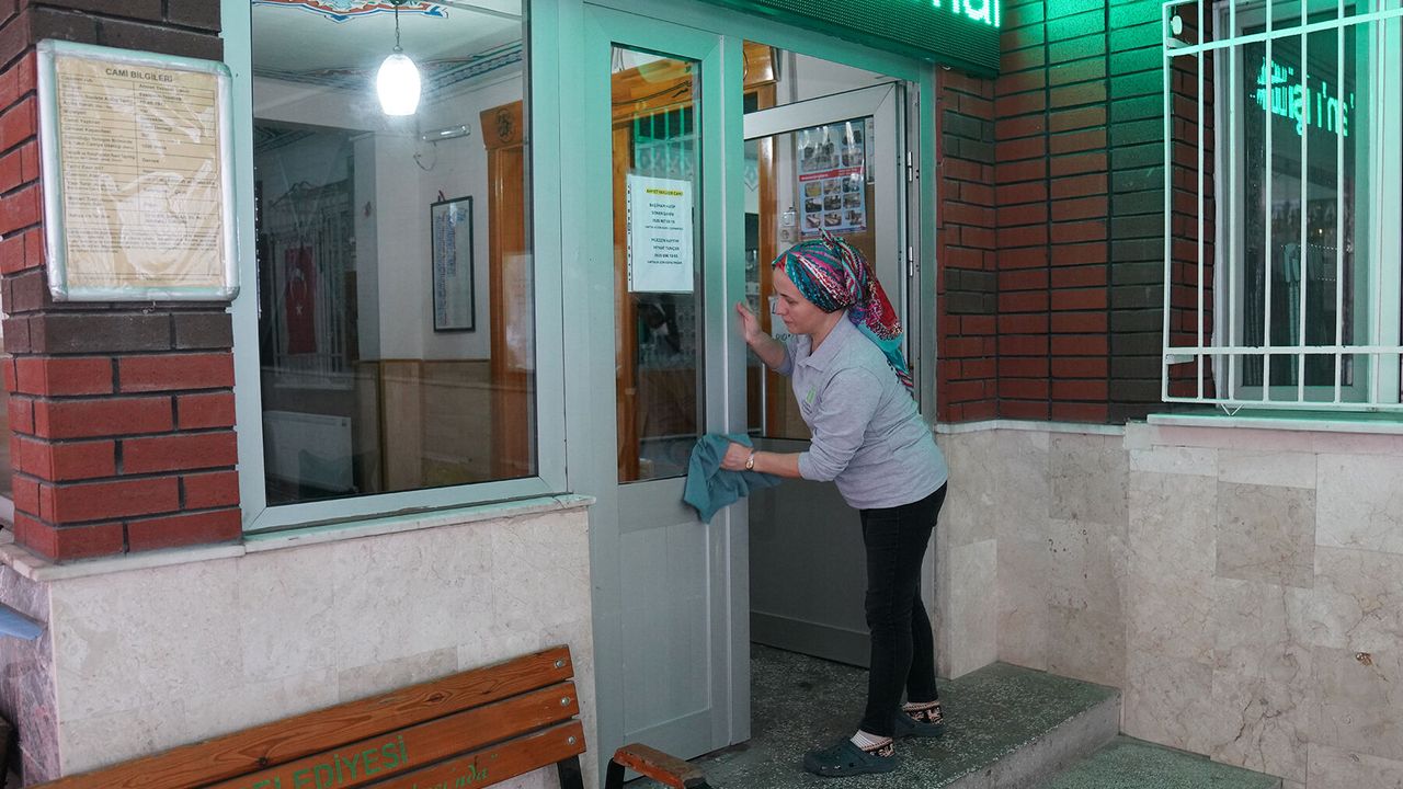 Tepebaşı camilerde temizliği arttırdı