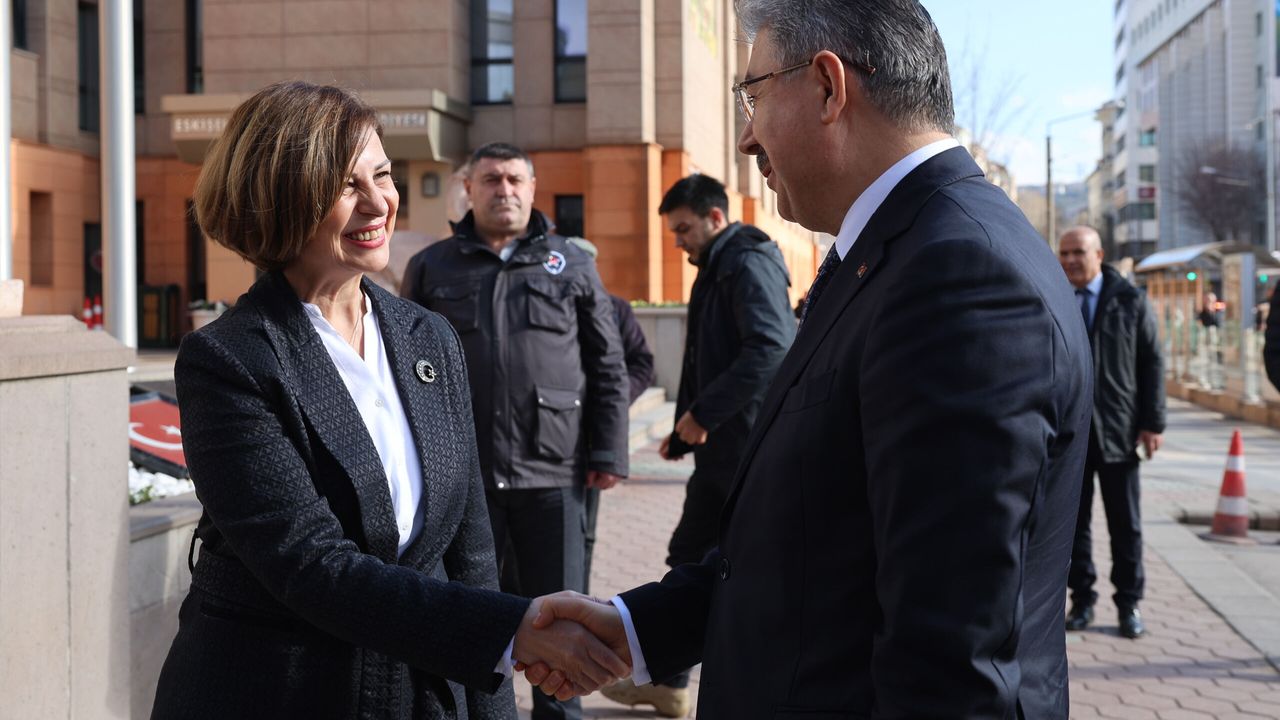 Vali Yılmaz Başkan Ünlüce'ye iadeiziyaret