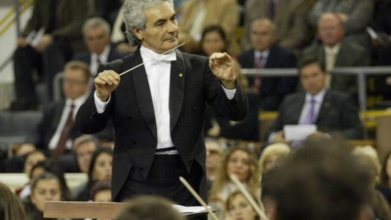 Eskişehir’de Uluslararası Gürer Aykal Orkestra Şefliği Yarışması