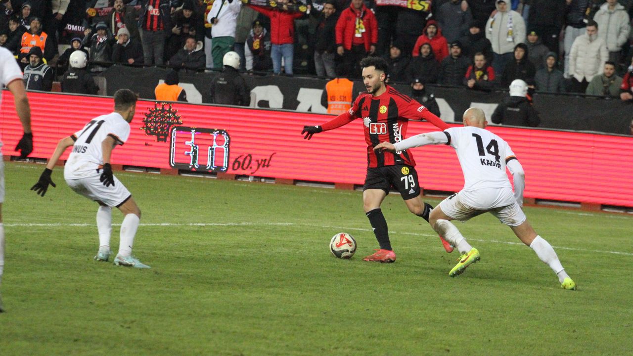 Eskişehirspor’da yeni transferlerden alkış alan debut