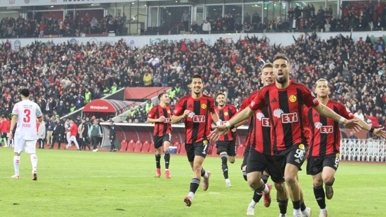 Tribünlerin Efendisi Eskişehirspor!