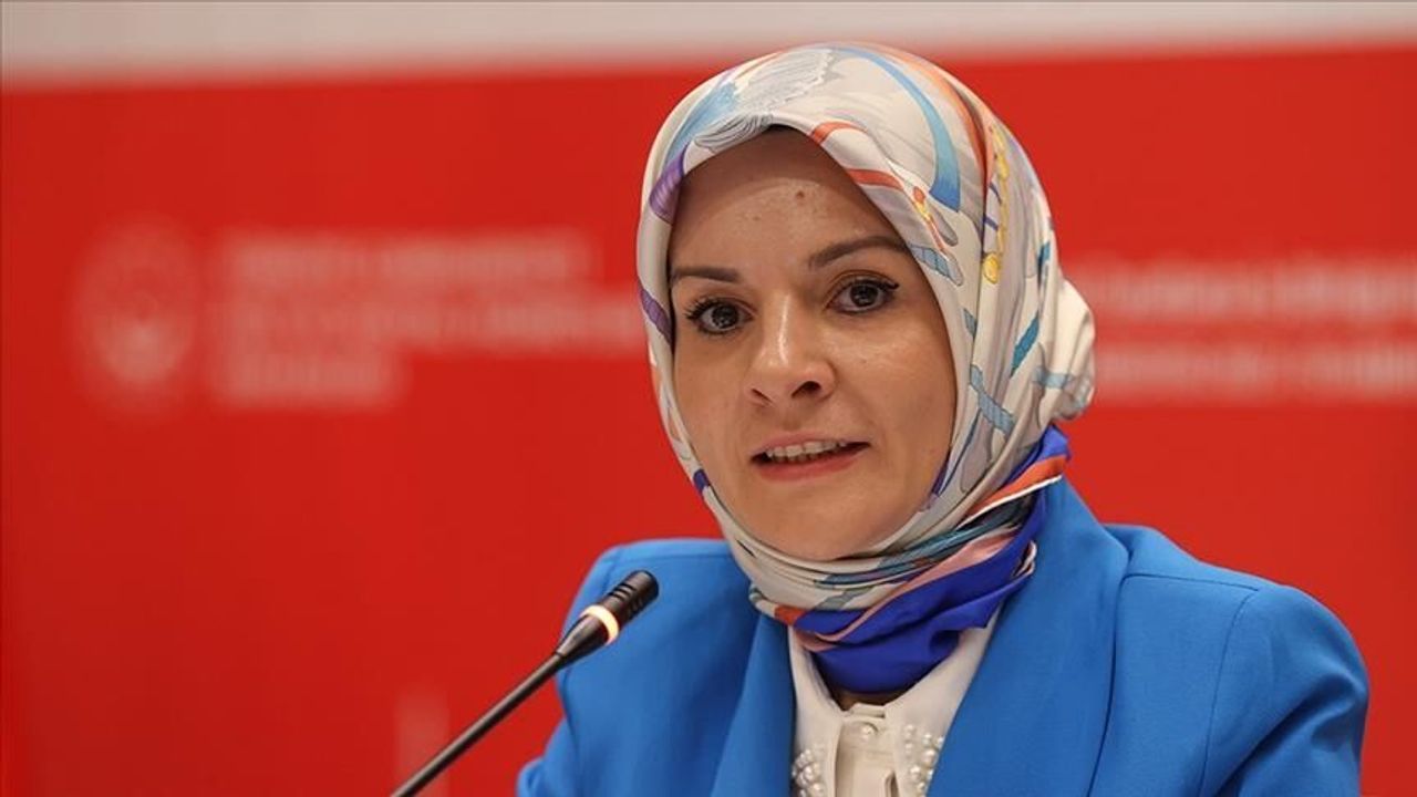721 bin çocuk için 8,7 milyar lira destek: Göktaş doğum yapan anneleri ziyaret etti