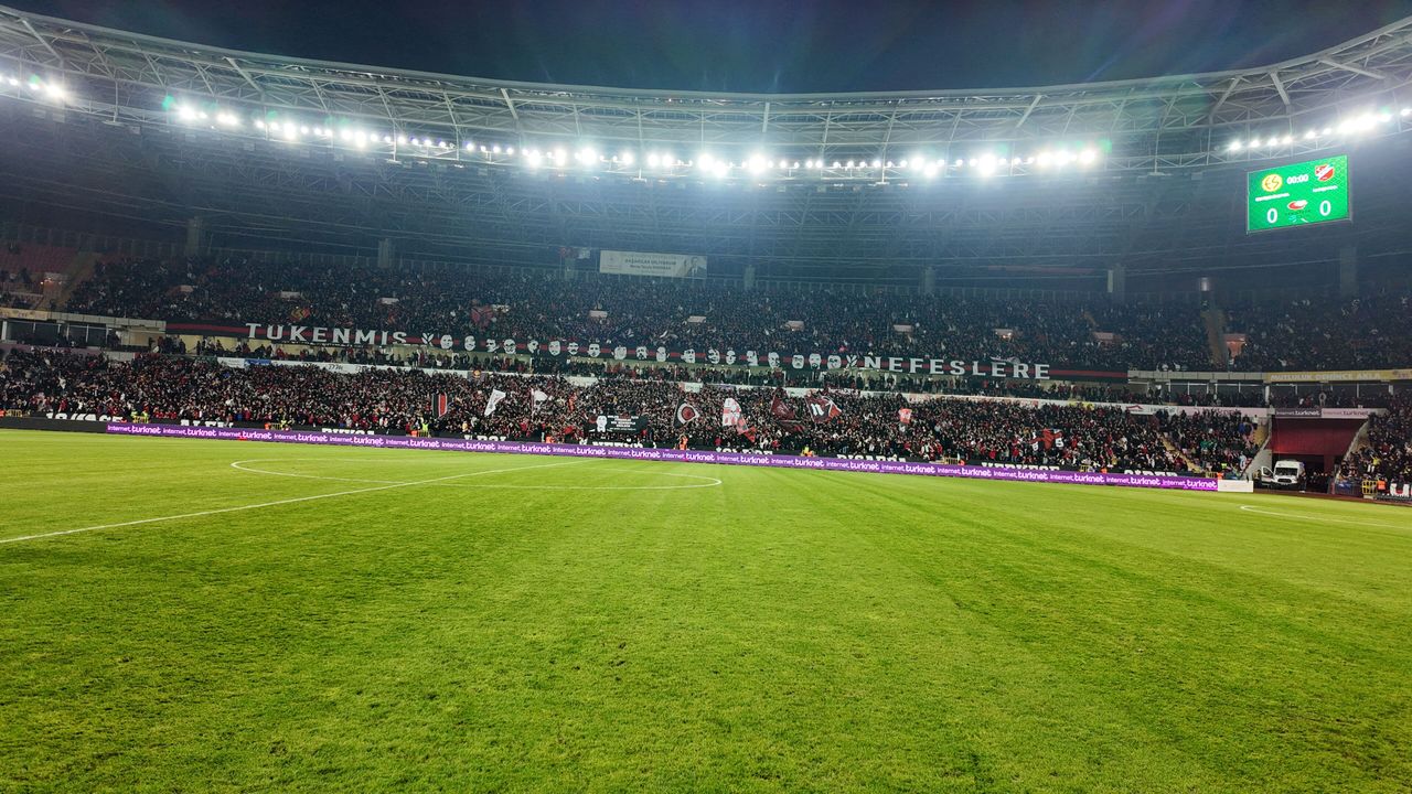 Eskişehirspor tribünde Türkiye ilk 10’unda!