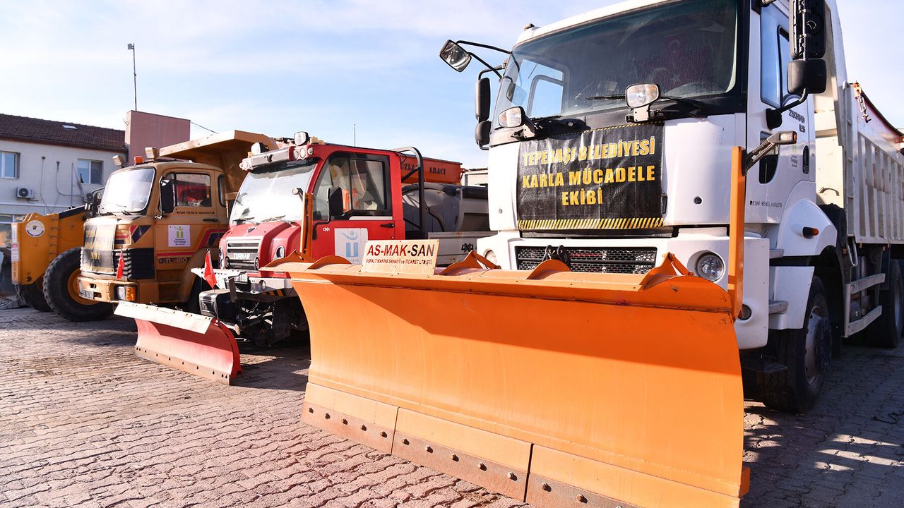 Karda hayat durmasın: Tepebaşı Belediyesi 7/24 görevde