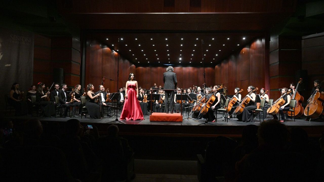 Anadolu Üniversitesi Senfoni Orkestrası’ndan Görkemli Final