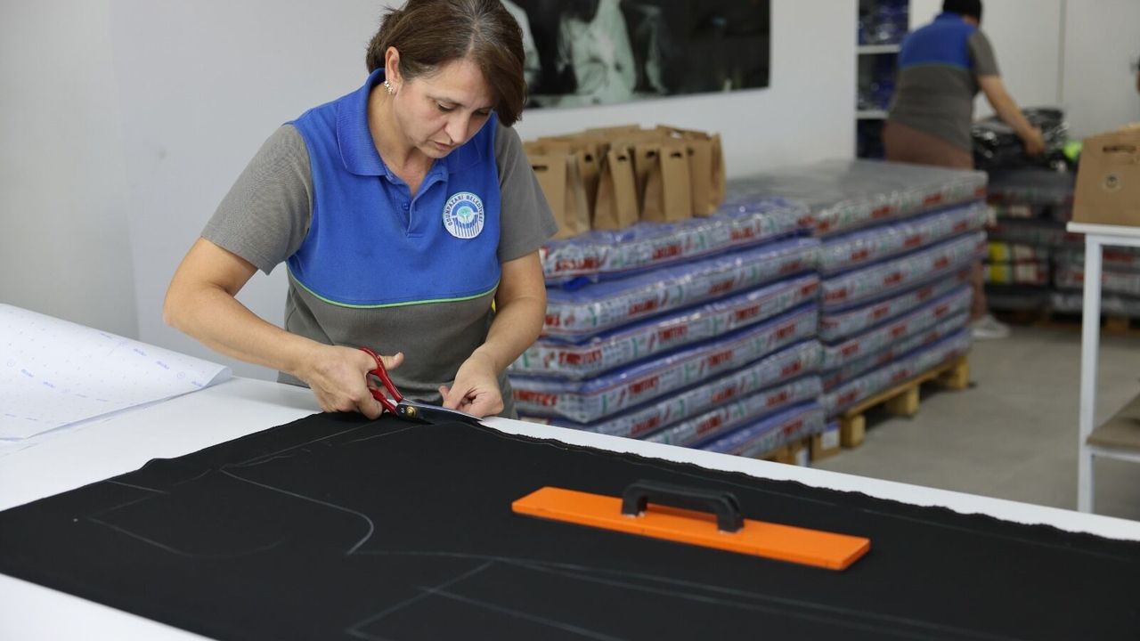 Odunpazarı Belediyesi’nin tekstil merkezi Türkiye’ye örnek gösterildi