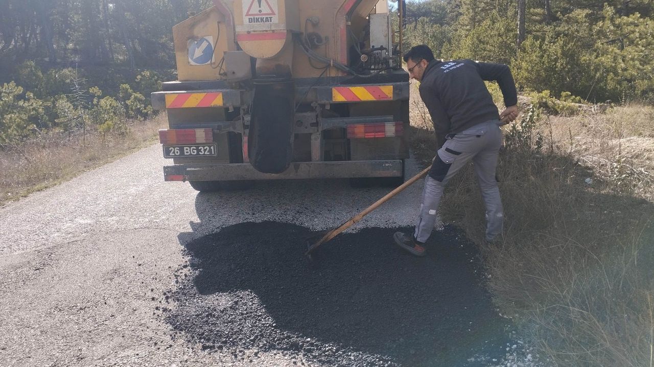 Eskişehir Büyükşehir Belediyesi’nden kırsalda yoğun çalışma mesaisi