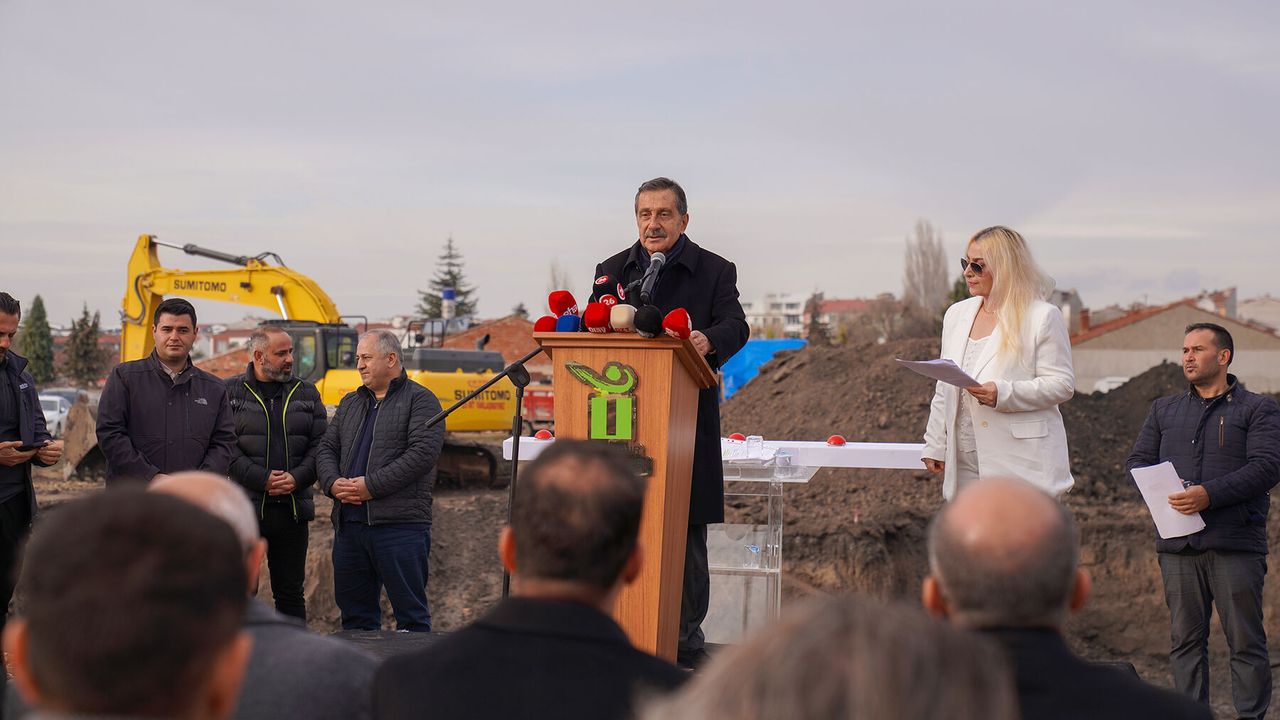 “Türkiye’de Cemevlerini ibadethane olarak kabul eden ilk belediyelerden biriyiz”