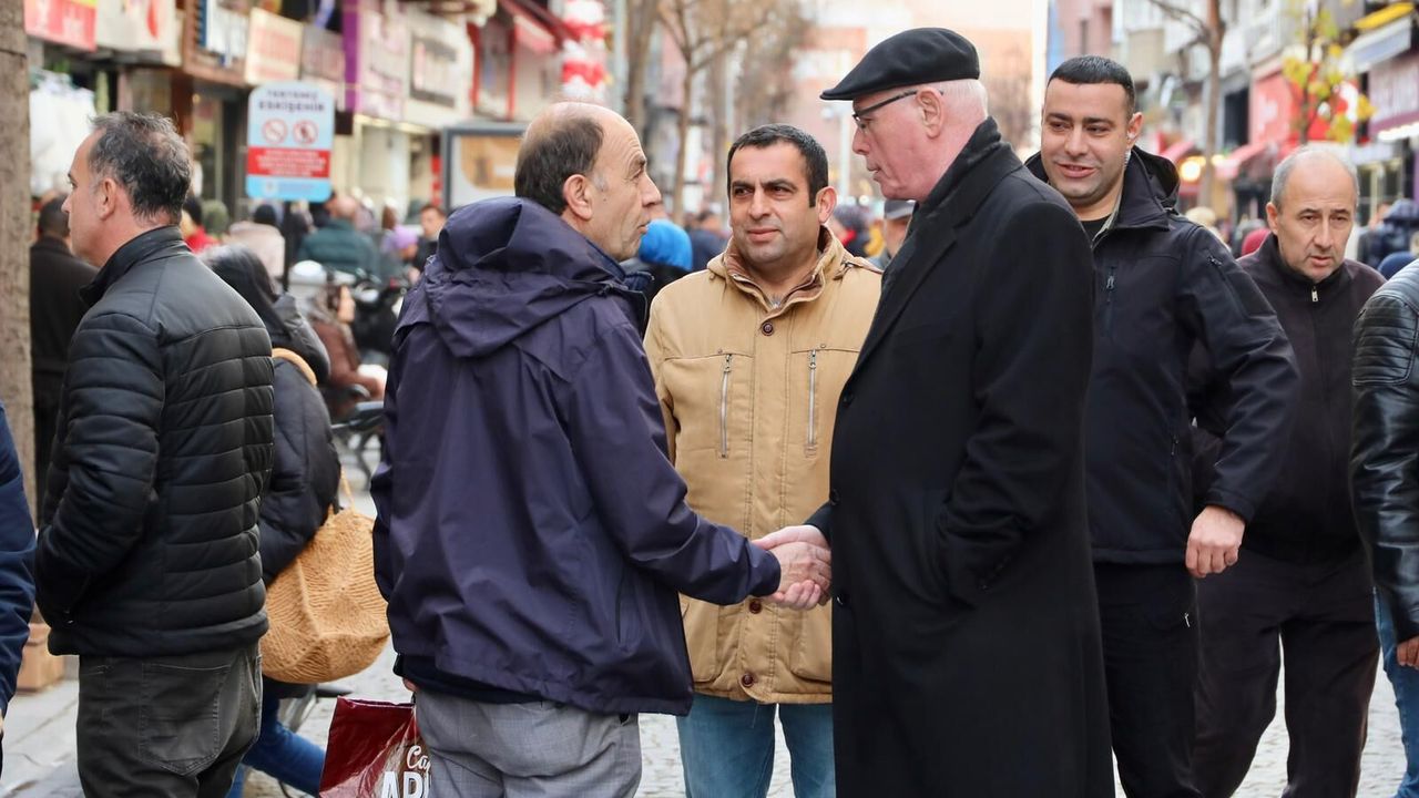 Başkan Kurt’tan Asarcıklı Caddesi’nde inceleme ve esnaf ziyareti