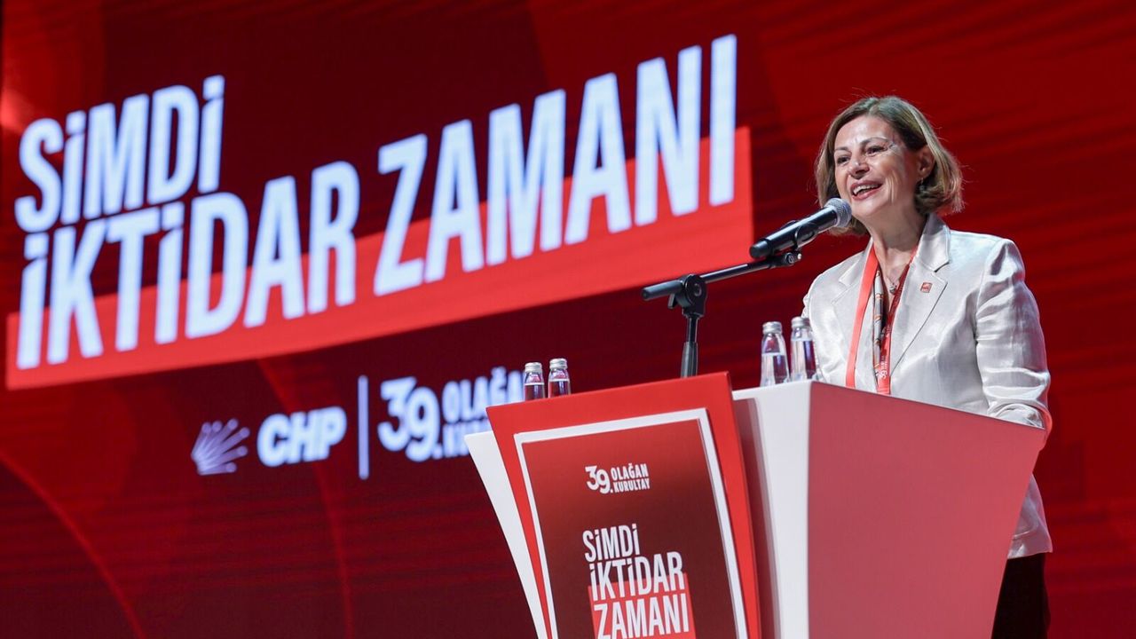 Başkan Ünlüce CHP 39. Olağan Kurultayında Divan Başkanı oldu