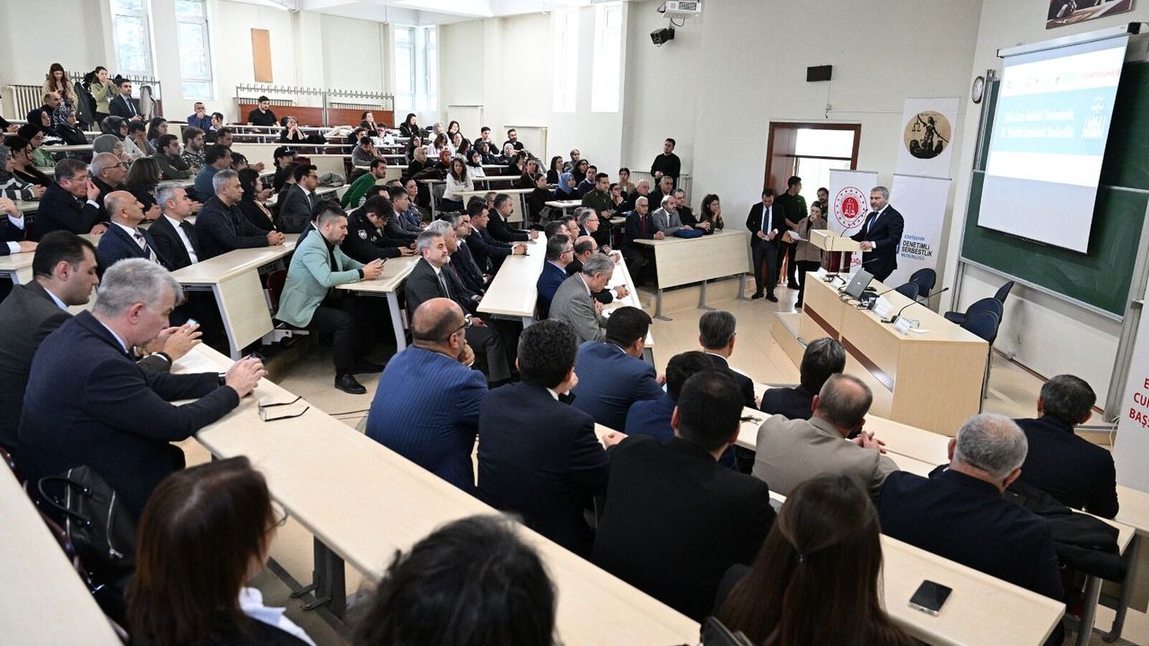 Hukuk Fakültesinde “Türk Ceza Adalet Sisteminde, 20. Yılında Denetimli Serbestlik” Konferansı Düzenlendi