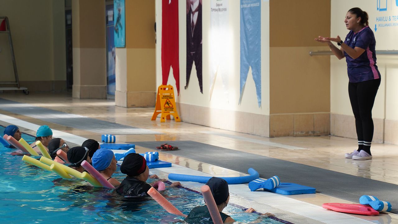Su sporları merkezinde korkularını yeniyorlar