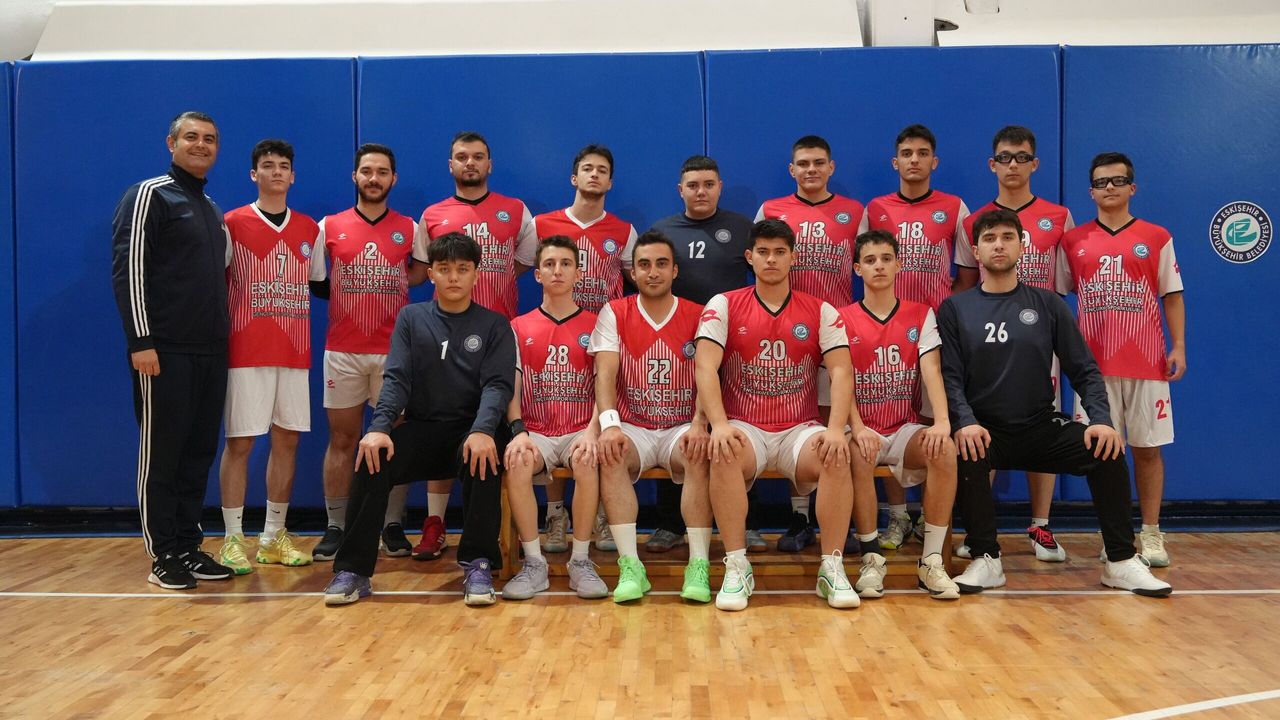 Eskişehir Büyükşehir Spor Kulübü Hentbol Takımı Zafer İçin Sahaya Çıkıyor