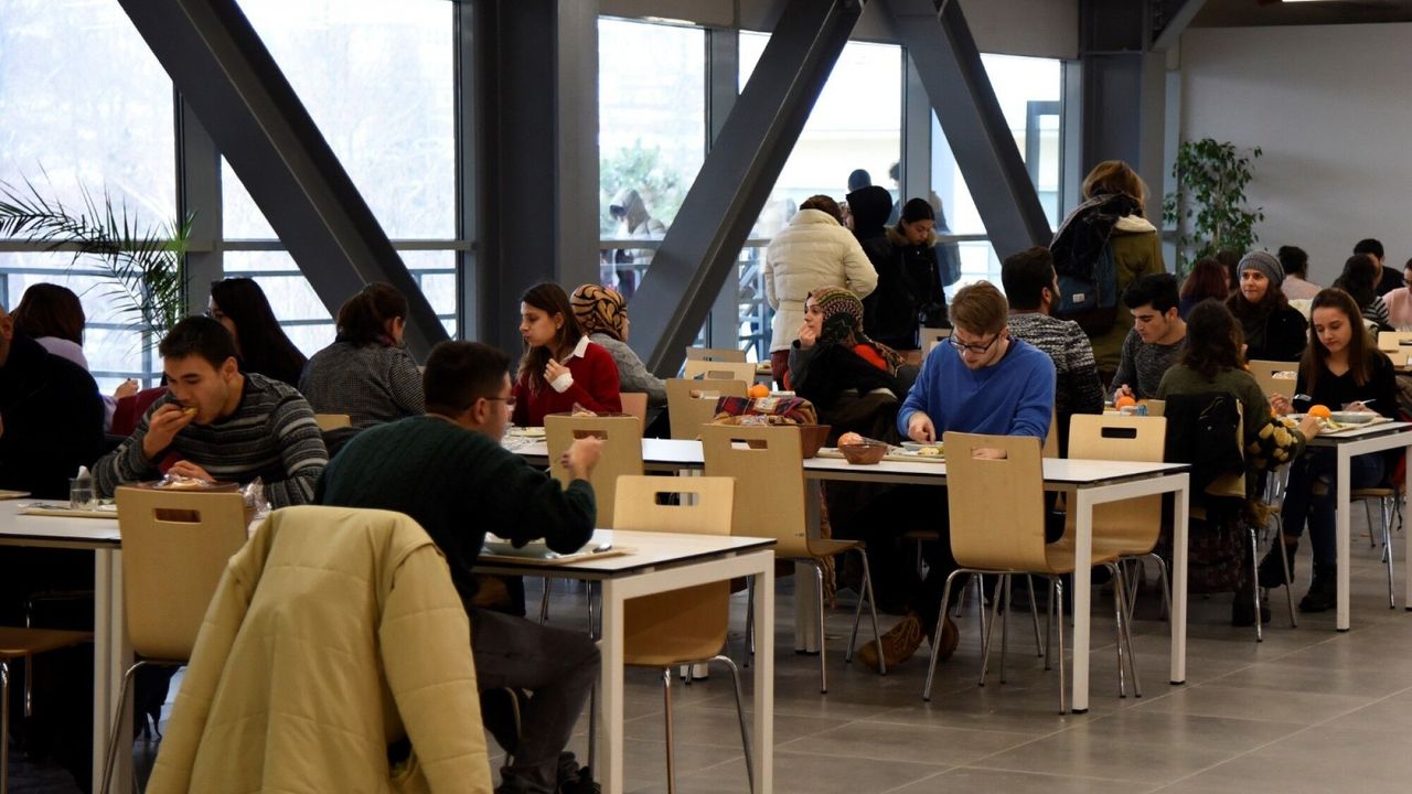 Anadolu Üniversitesi’nden Öğrencilere Sağlıklı Beslenme Desteği