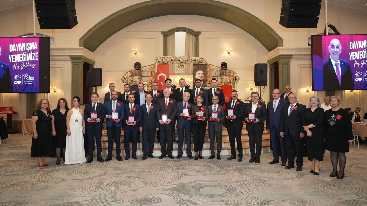 Dayanışma Gecesinde Başkan Ünlüce Partililerle Buluştu