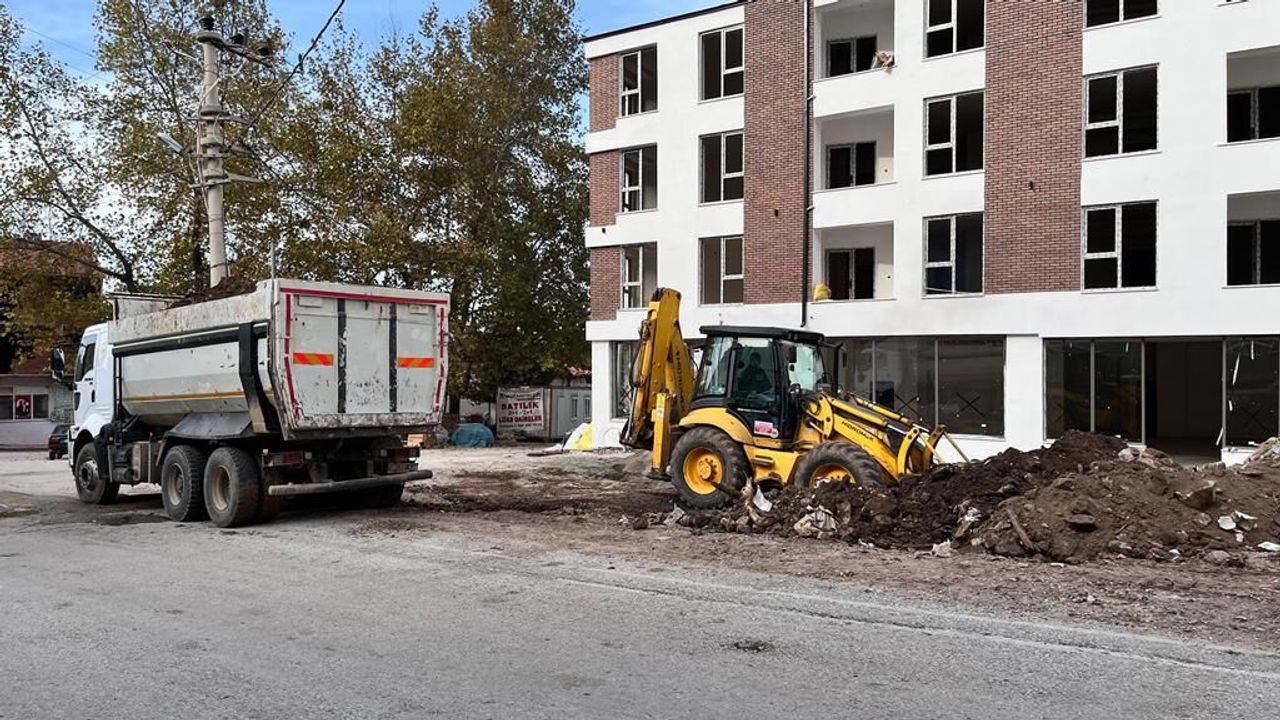 İnönü’de Temizlik ve Altyapı Çalışmaları Aralıksız Sürüyor