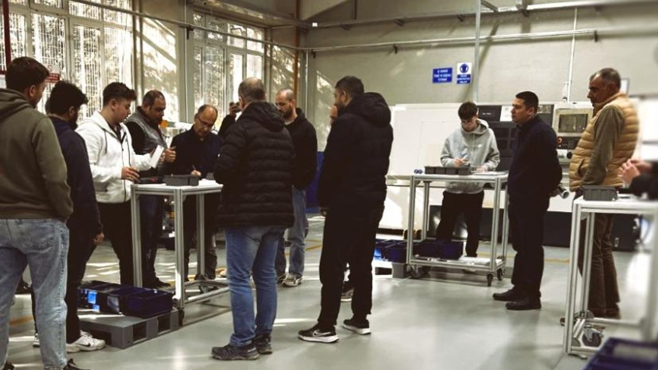 Model Fabrika’da Verimlilik Geliştirme Eğitimleri Başladı