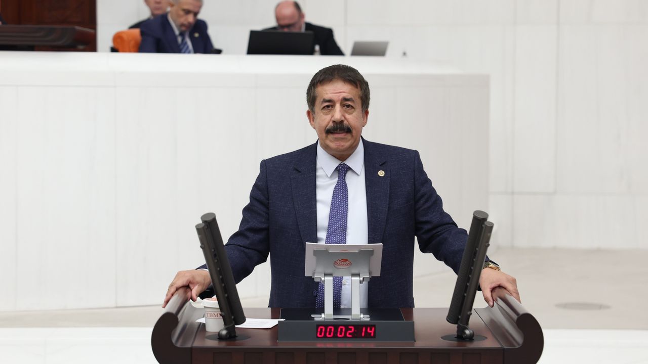 AK PARTİ’Lİ VEKİL FIRAT, ERZURUM’U MECLİS’İN GÜNDEMİNE TAŞIDI