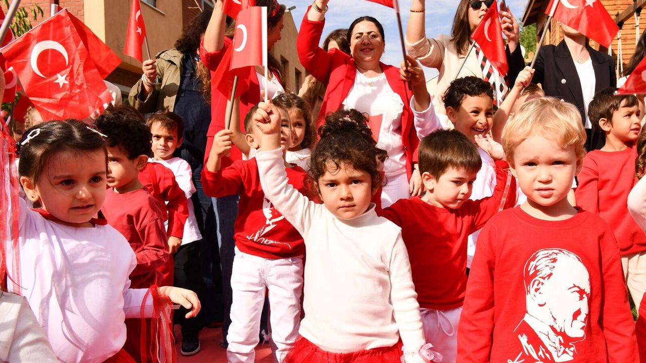 Başkan Ataç: Cumhuriyet bize verilen özgürlüktür