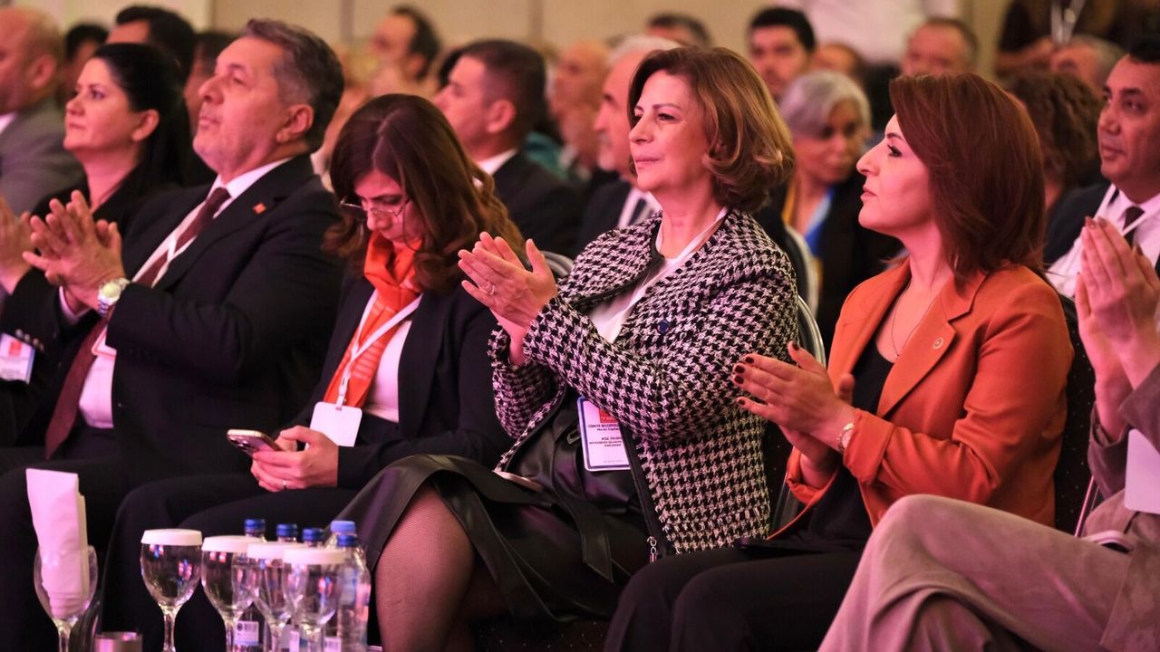 ''Yerel yönetimler, demokrasinin en güçlü halkasıdır''
