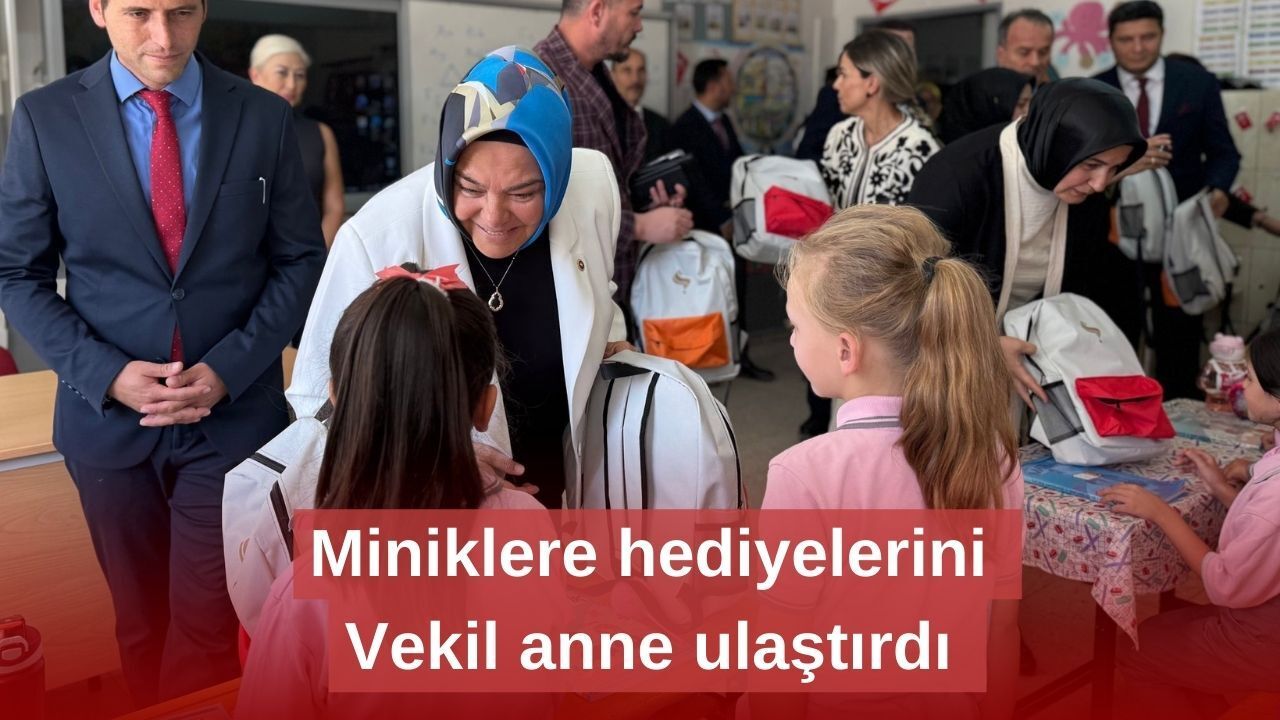 Miniklere  hediyelerini vekil anne ulaştırdı