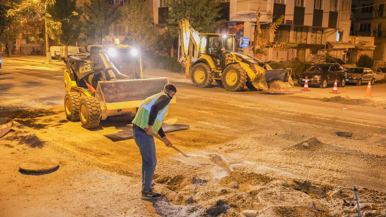 Büyükşehir Yol Yapım Çalışmalarını Sürdürüyor