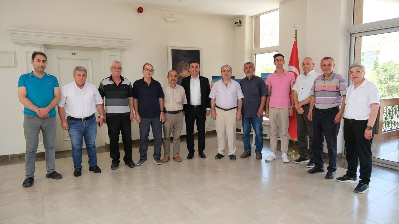 Merkez Mahalle Muhtarlarından Başkan Dökmeci’ye Ziyaret
