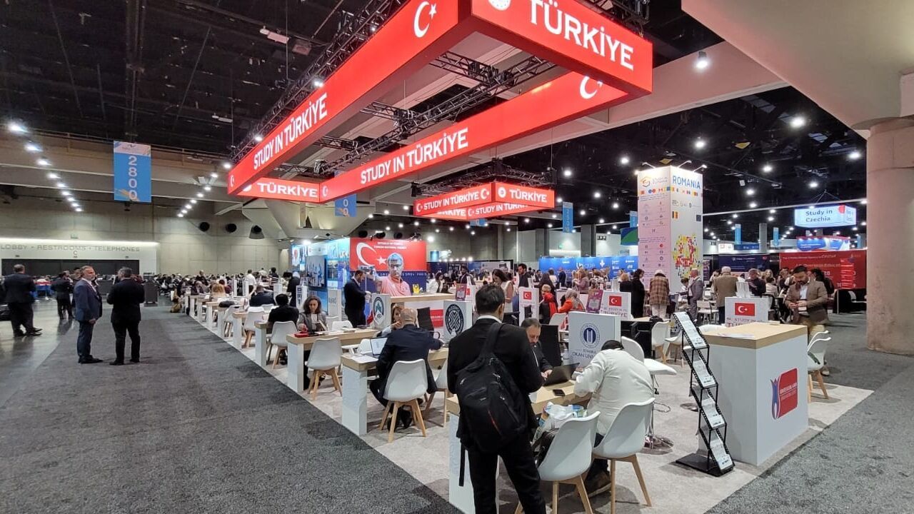ESOGÜ ABD’de fuara katıldı