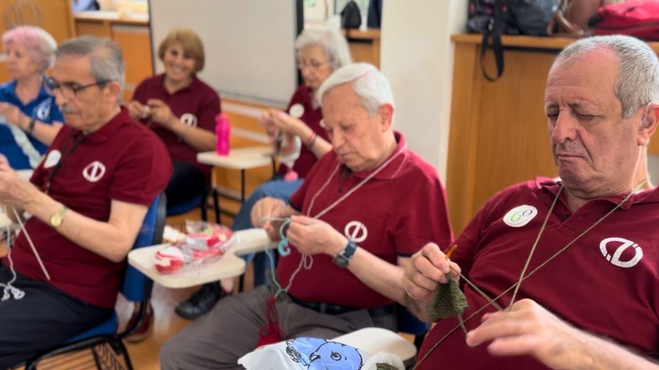 60+ Tazelenme Üniversitesi’nden LÖSEV’e bağış